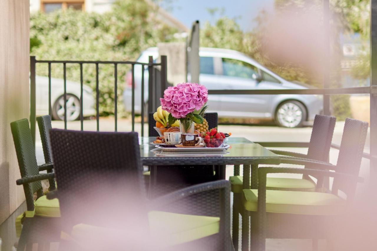 Waikiki Beach House Villa Tivat Dış mekan fotoğraf