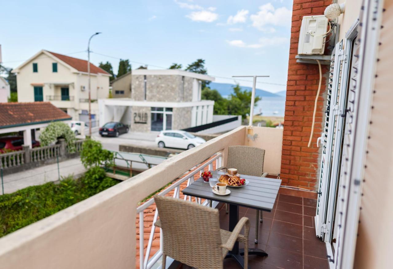 Waikiki Beach House Villa Tivat Dış mekan fotoğraf
