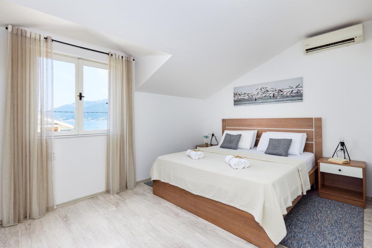 Waikiki Beach House Villa Tivat Dış mekan fotoğraf