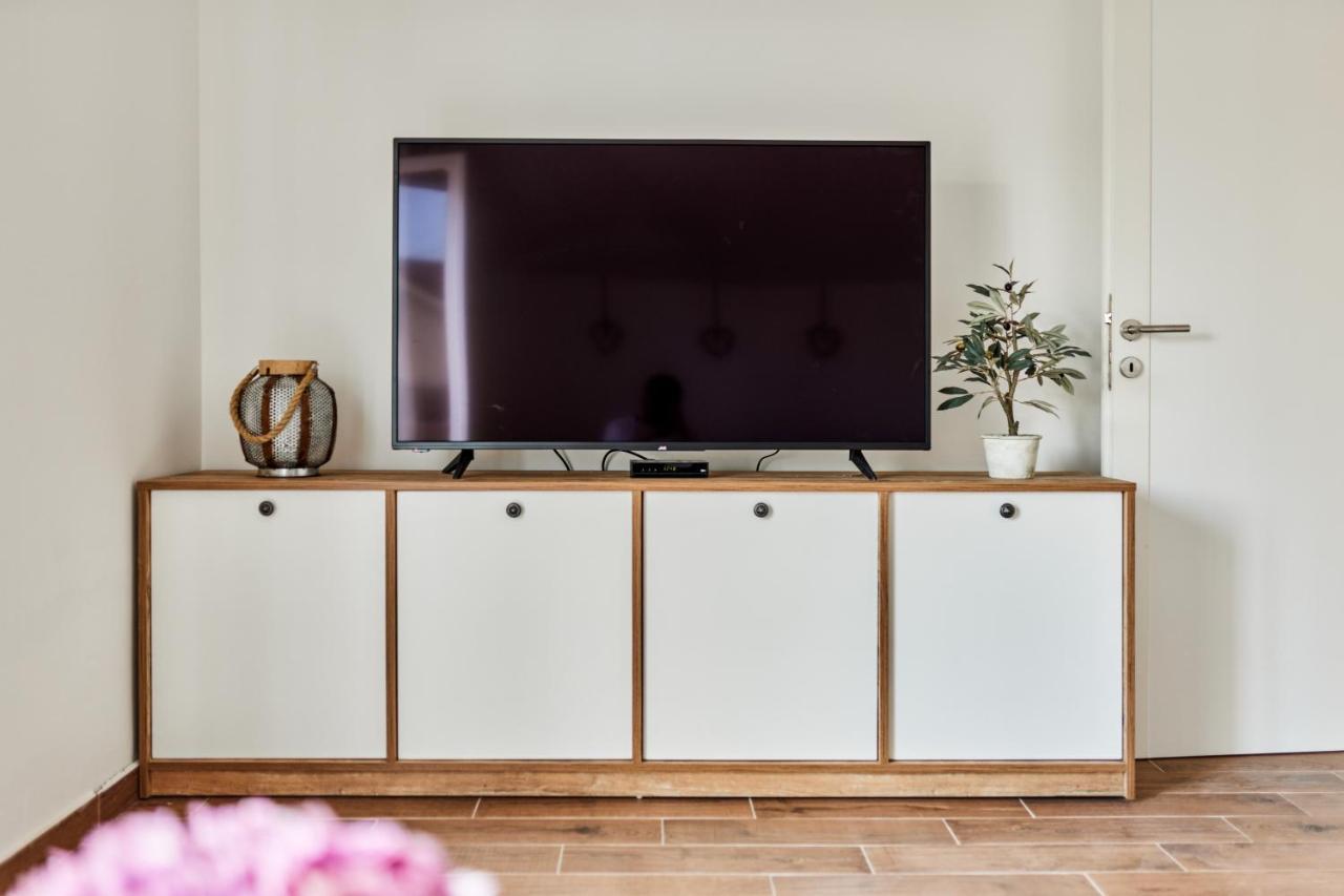 Waikiki Beach House Villa Tivat Dış mekan fotoğraf