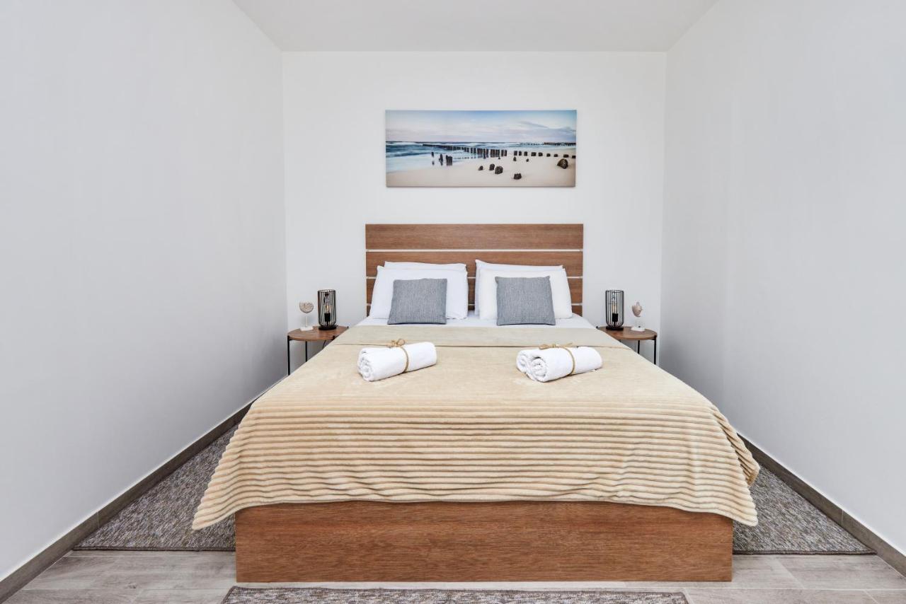 Waikiki Beach House Villa Tivat Dış mekan fotoğraf