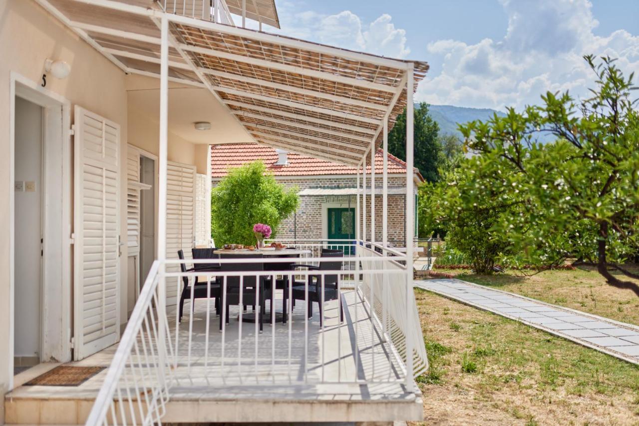 Waikiki Beach House Villa Tivat Dış mekan fotoğraf