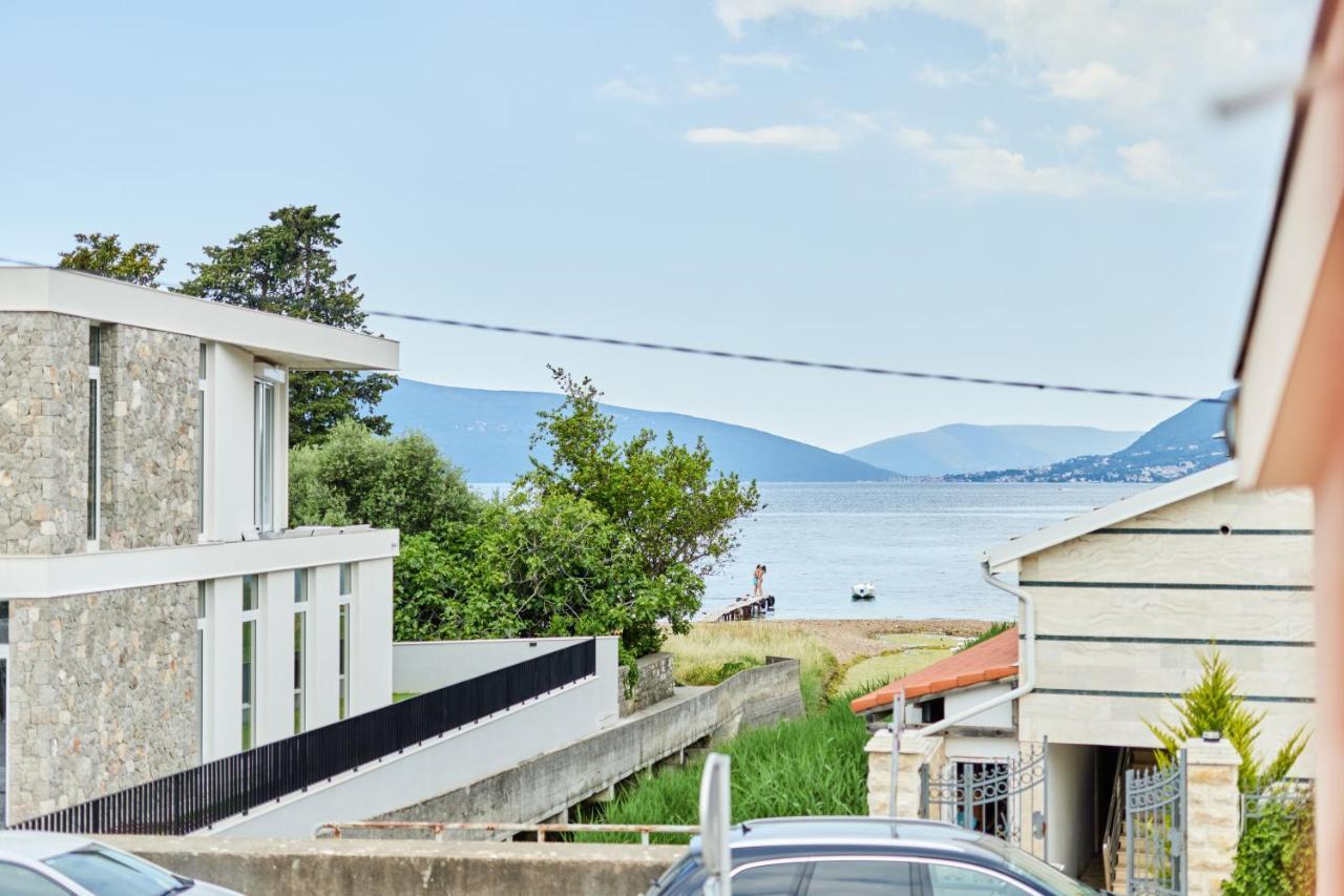Waikiki Beach House Villa Tivat Dış mekan fotoğraf