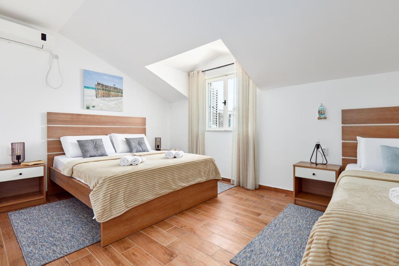 Waikiki Beach House Villa Tivat Dış mekan fotoğraf