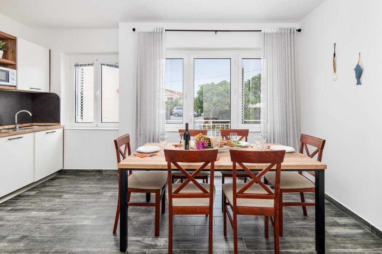 Waikiki Beach House Villa Tivat Dış mekan fotoğraf