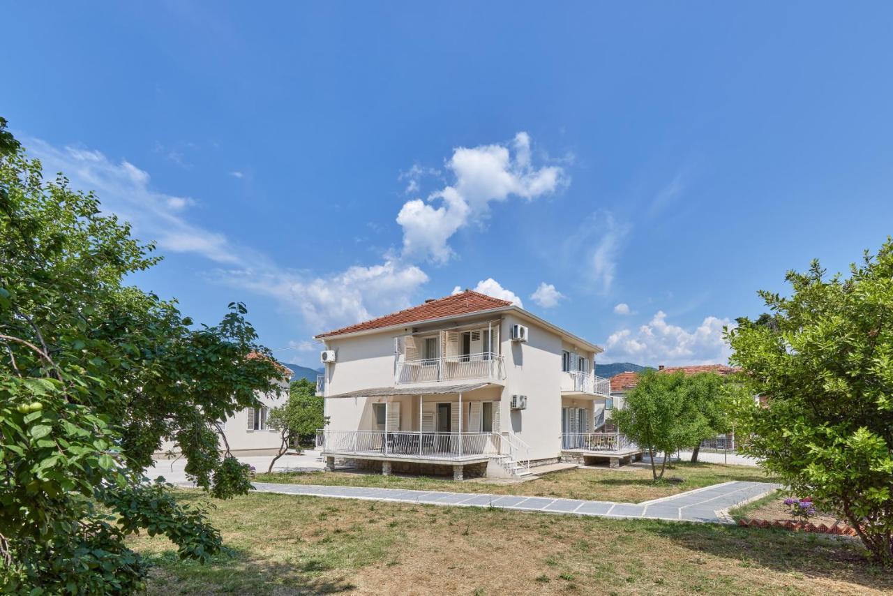 Waikiki Beach House Villa Tivat Dış mekan fotoğraf