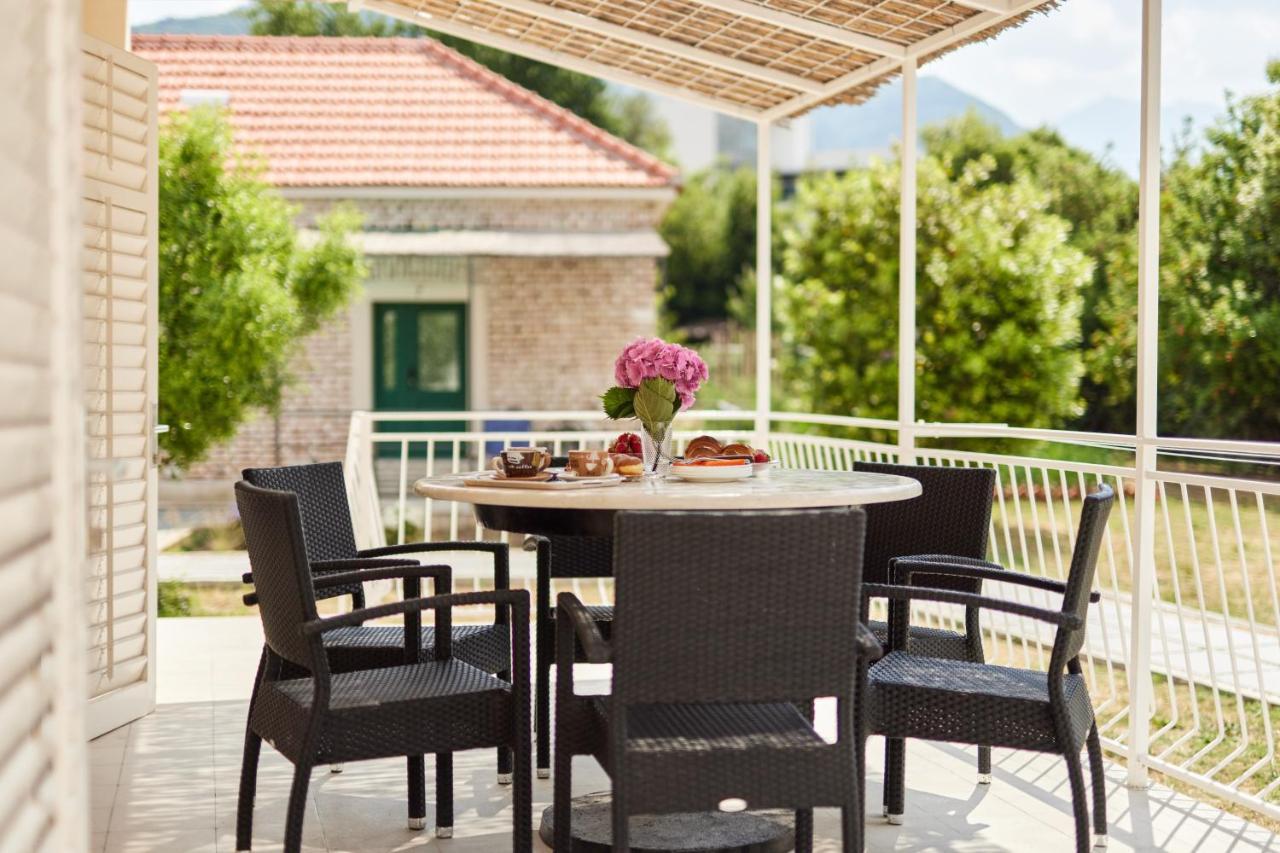 Waikiki Beach House Villa Tivat Dış mekan fotoğraf
