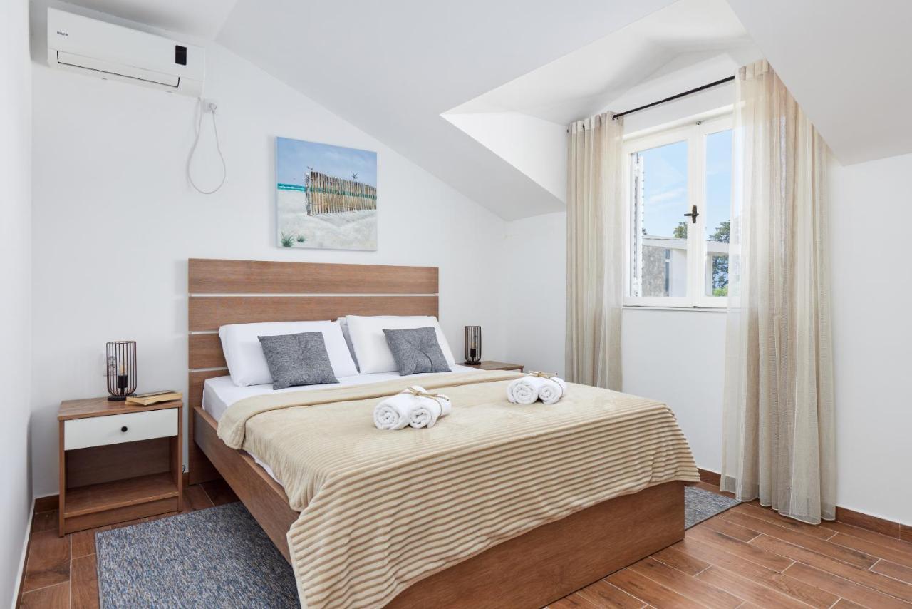 Waikiki Beach House Villa Tivat Dış mekan fotoğraf