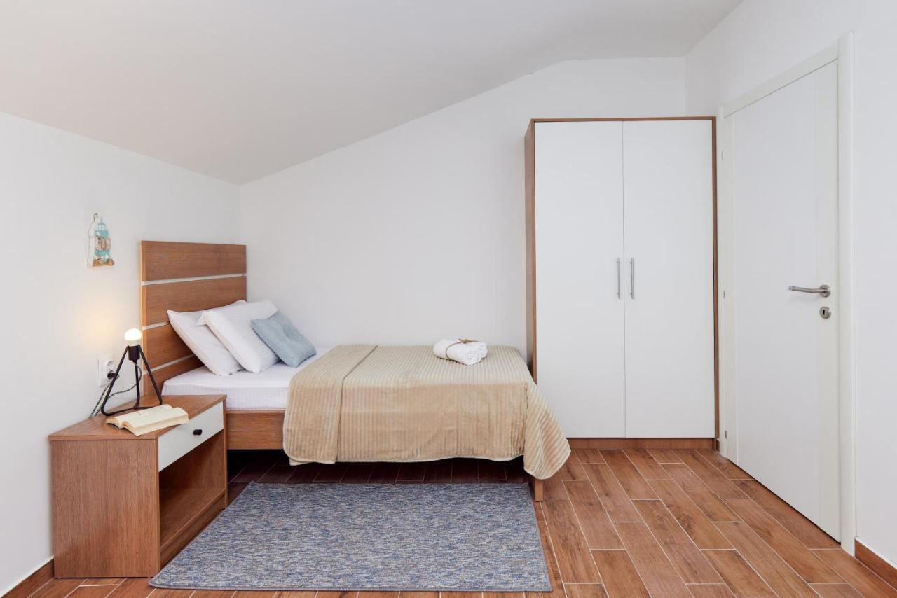 Waikiki Beach House Villa Tivat Dış mekan fotoğraf