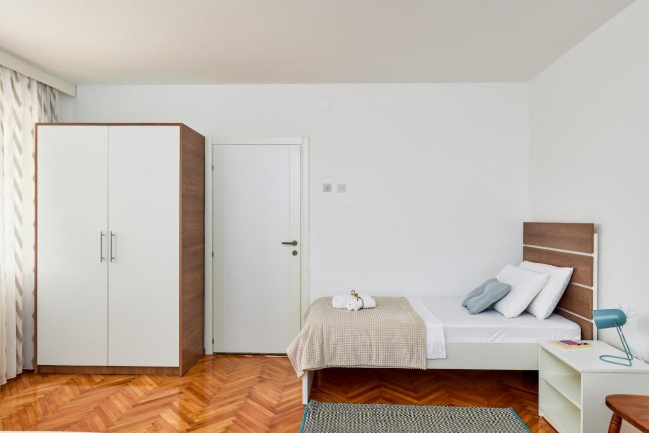 Waikiki Beach House Villa Tivat Dış mekan fotoğraf