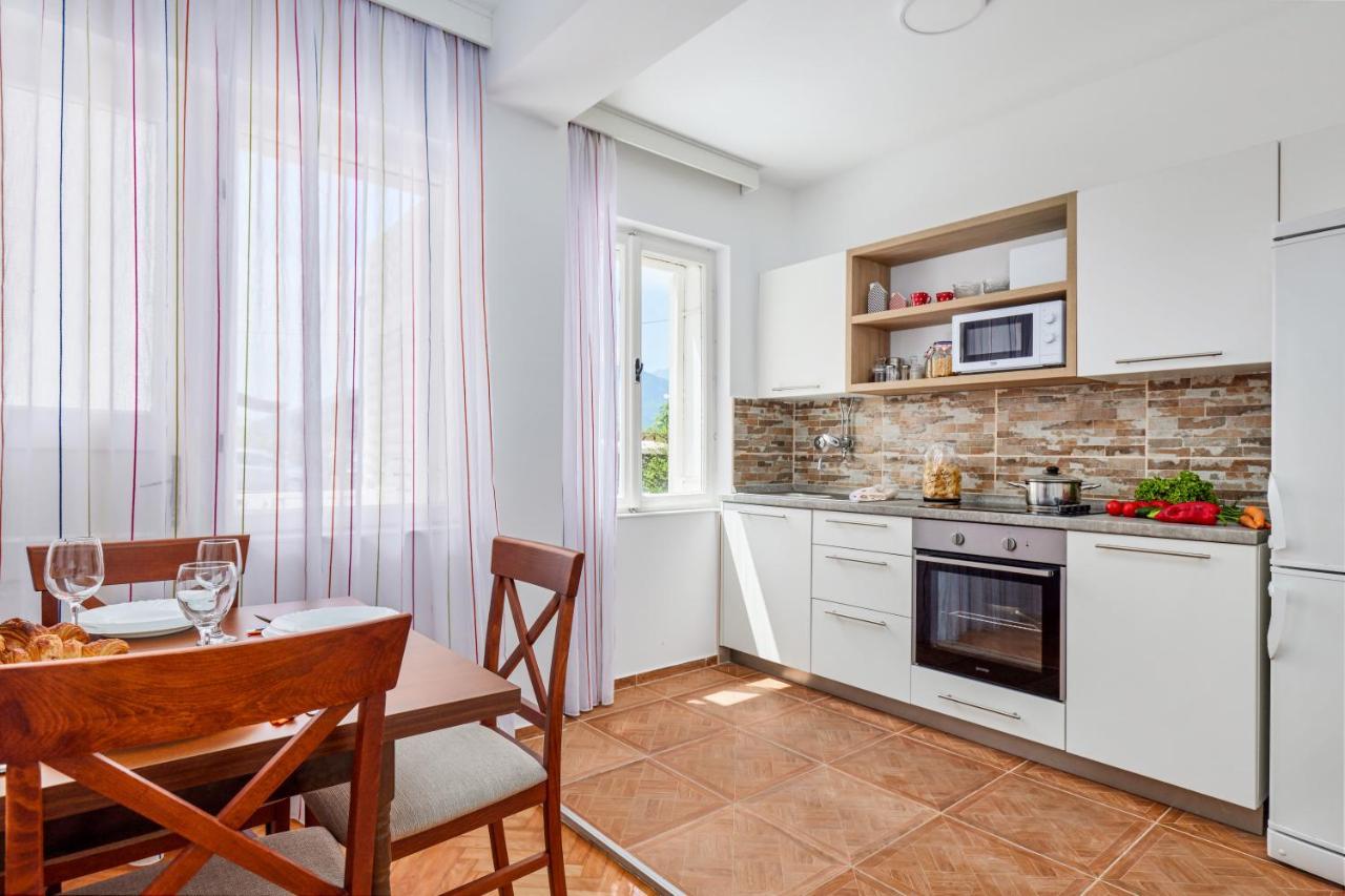 Waikiki Beach House Villa Tivat Dış mekan fotoğraf