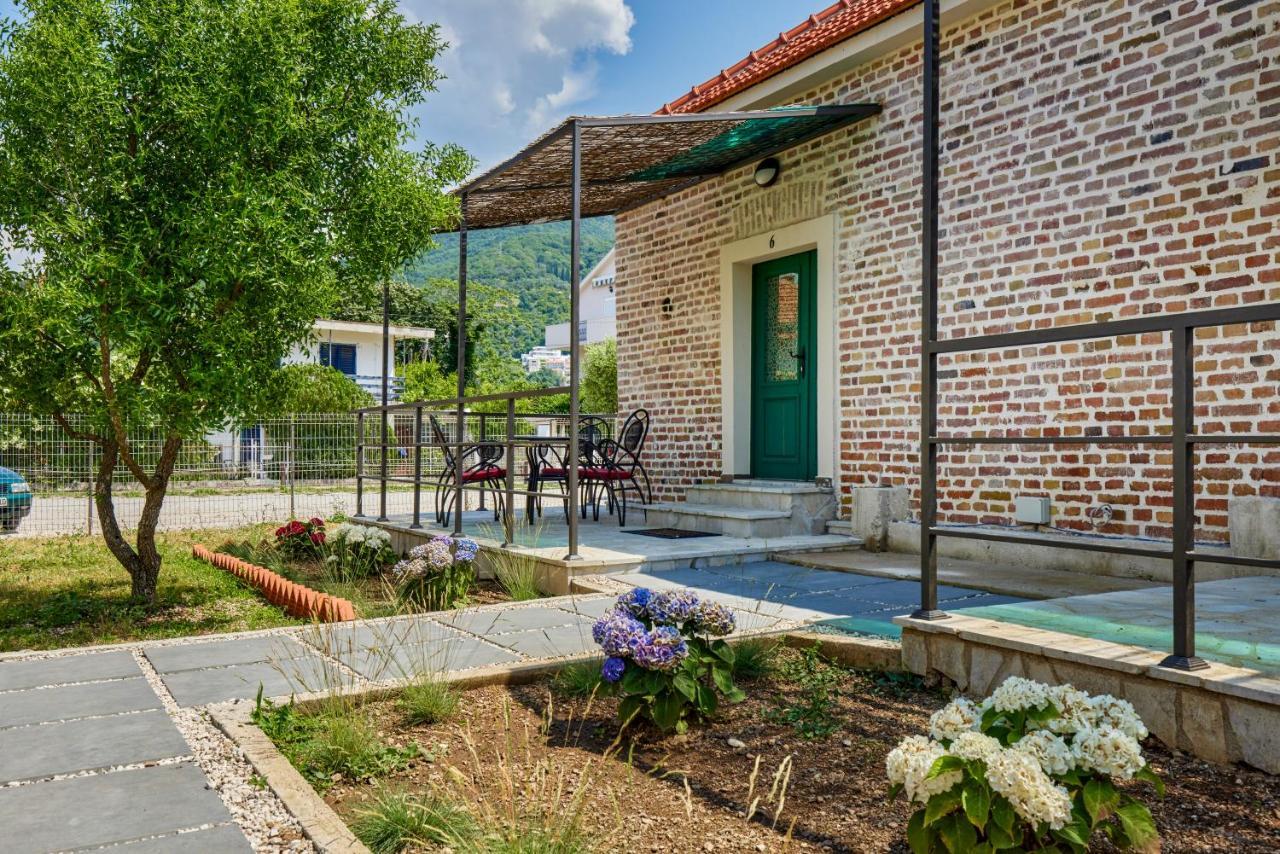 Waikiki Beach House Villa Tivat Dış mekan fotoğraf