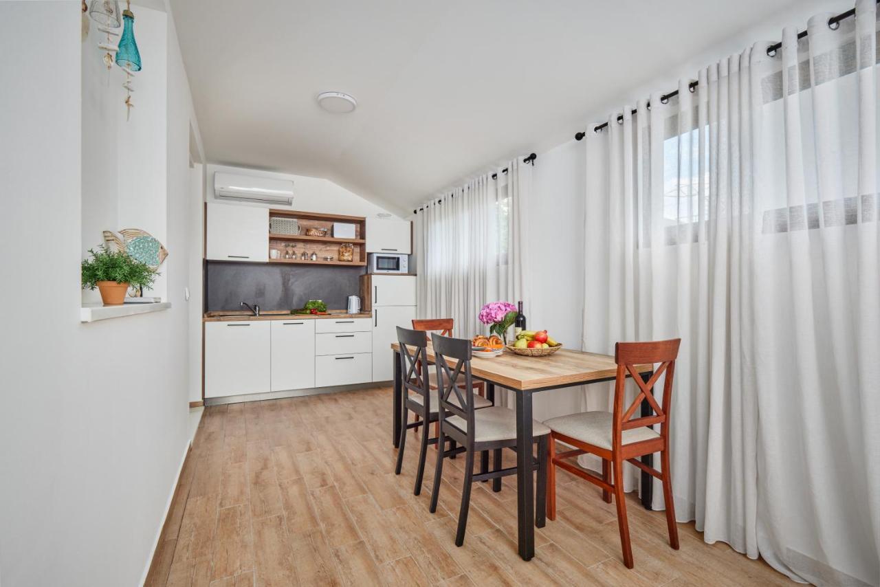 Waikiki Beach House Villa Tivat Dış mekan fotoğraf