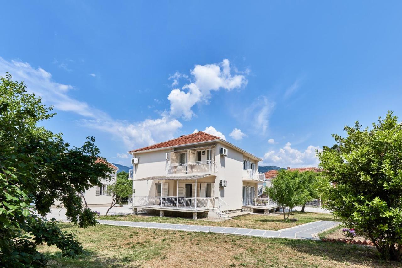 Waikiki Beach House Villa Tivat Dış mekan fotoğraf