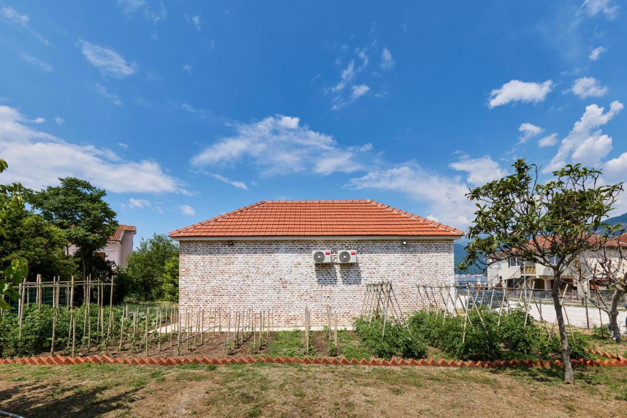 Waikiki Beach House Villa Tivat Dış mekan fotoğraf
